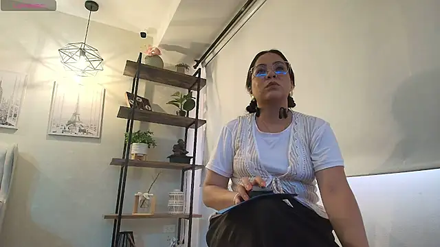  Victoria Collins online show from 03/13/26, 11:39