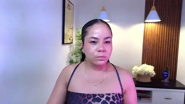  Victoria Collins online show from 05/26/26, 04:03
