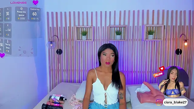 ciara blake online show from 04/22/26, 07:37