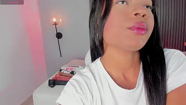 Snapshot of ciara_blake chatting on 06/19/26, 08:01 ciara blake online show from 06/19/26, 08:01