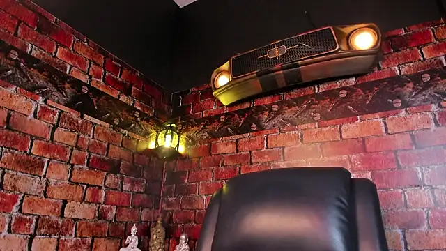 Snapshot of Victoriaa2_Doll chatting on 02/13/26, 01:29 Victoriaa2 Doll online show from 02/13/26, 01:29