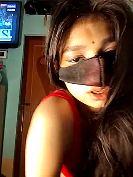 Riya 35 sexy online show from 05/05/26, 07:00