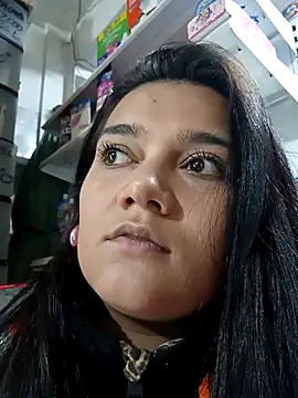 mia traveluxe online show from 12/05/25, 04:43