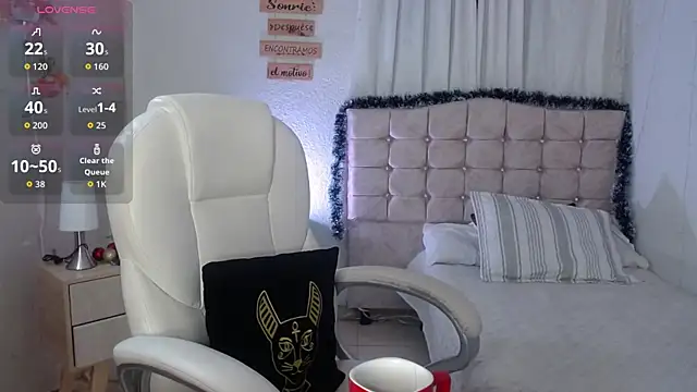 mia traveluxe online show from 12/21/25, 05:36