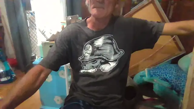 Lovyourpuss online show from 03/01/26, 10:12