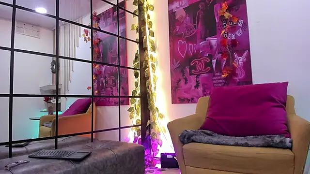 floraginette online show from 11/25/25, 06:19