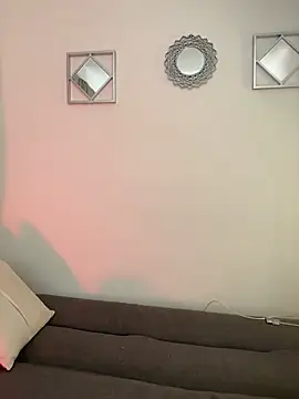 alissradiante1 online show from 04/01/26, 01:39