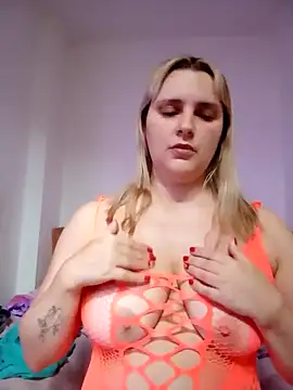 JessicaItalia online show from 10/20/25, 12:05