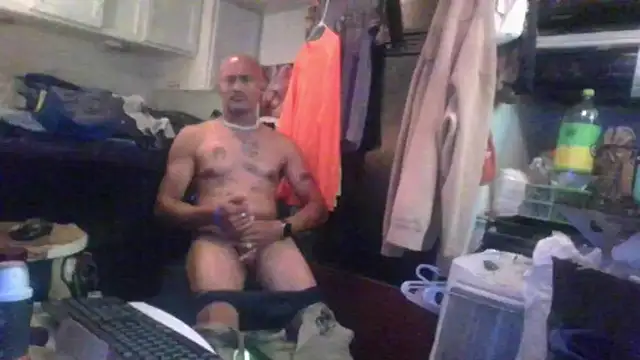 badboy2u2025 online show from 11/17/25, 11:21