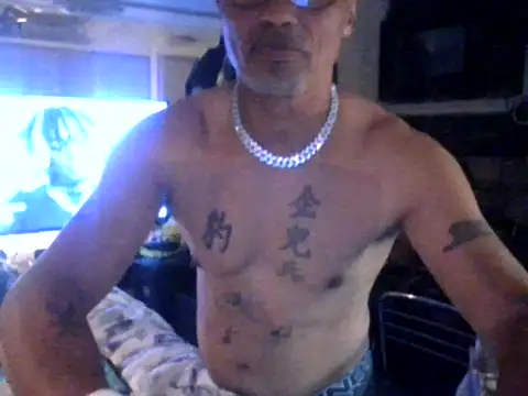 badboy2u2025 online show from 04/21/26, 11:40