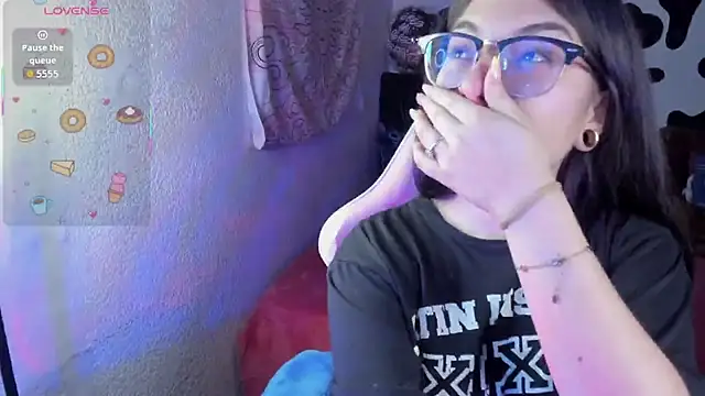 abbie jensen  online show from 10/30/25, 02:24