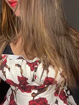 Scarlett 1819 online show from 10/26/25, 04:46