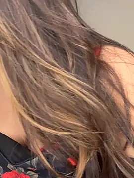 Scarlett 1819 online show from 04/12/26, 05:18