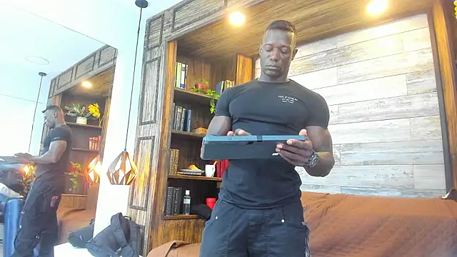 MarcusBlack  online show from 02/07/26, 01:37