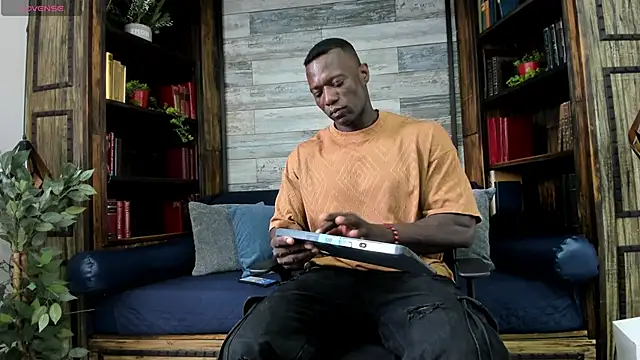 MarcusBlack  online show from 04/14/26, 03:07