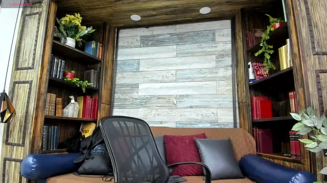 Snapshot of MarcusBlack_ chatting on 07/03/26, 12:33 MarcusBlack online show from 07/03/26, 12:33