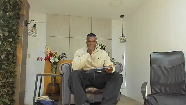 Snapshot of MarcusBlack_ chatting on 08/03/26, 11:37 MarcusBlack online show from 08/03/26, 11:37