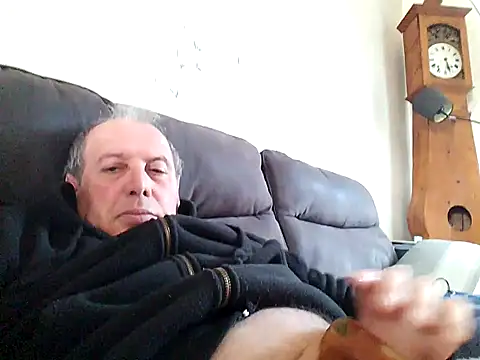 Vince072 online show from 10/20/25, 11:32