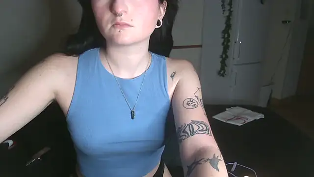 Violett3333 online show from 12/02/25, 04:35