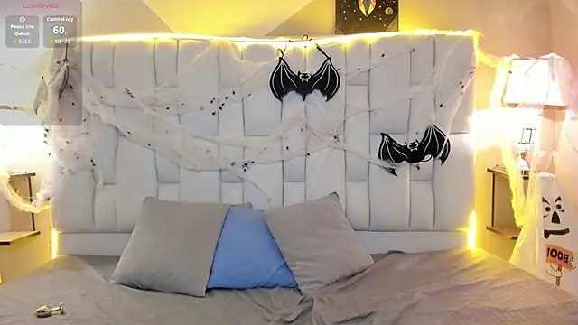 Amandacooper2 online show from 10/28/25, 04:38