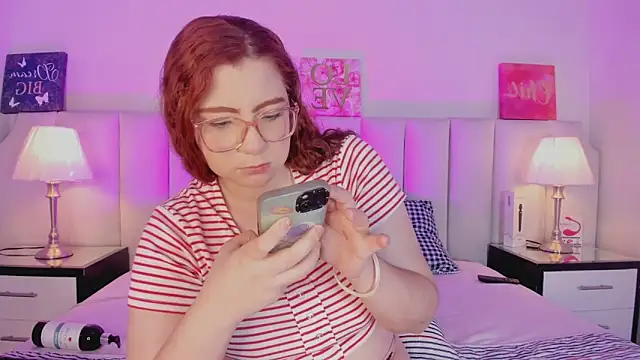 lizy portman online show from 10/18/25, 10:21