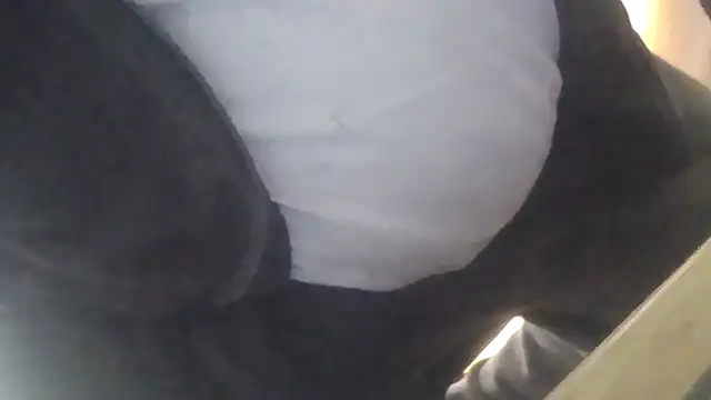 latexsub75 online show from 11/11/25, 02:22