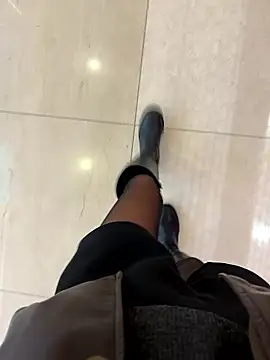 xiaoyuan01 online show from 01/17/26, 01:54