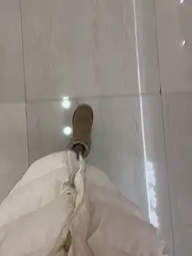 xiaoyuan01 online show from 02/09/26, 01:53