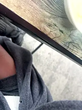 xiaoyuan01 online show from 03/19/26, 01:42