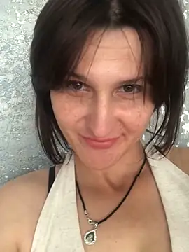 Snapshot of NikaSwan2831 chatting on 09/11/25, 12:27 NikaSwan2831 online show from 09/11/25, 12:27