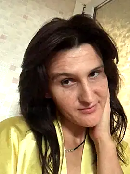 Snapshot of NikaSwan2831 chatting on 09/29/25, 10:03 NikaSwan2831 online show from 09/29/25, 10:03