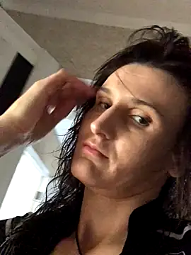 Snapshot of NikaSwan2831 chatting on 10/15/25, 10:04 NikaSwan2831 online show from 10/15/25, 10:04