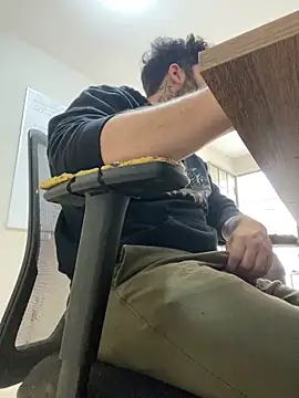 uto857 online show from 11/26/25, 03:57