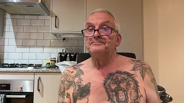 poggles online show from 09/18/25, 07:49