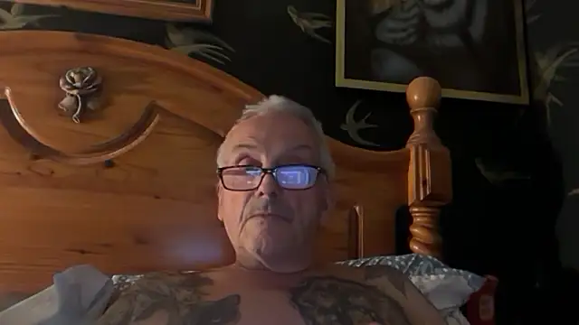 poggles online show from 10/09/25, 07:23