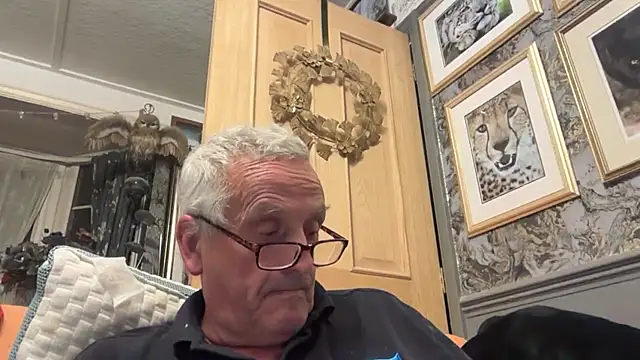 poggles online show from 10/14/25, 08:31