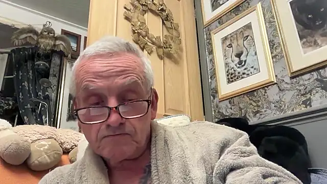 poggles online show from 02/15/26, 08:38