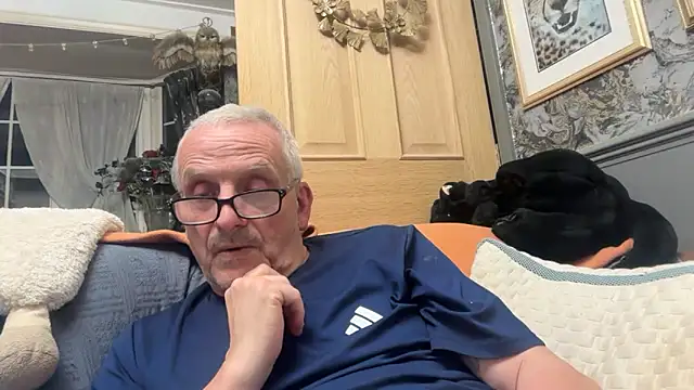 poggles online show from 04/01/26, 08:50