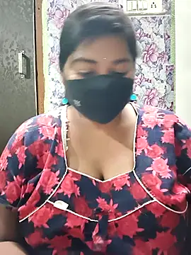 Liyaa 24 online show from 03/19/26, 04:33