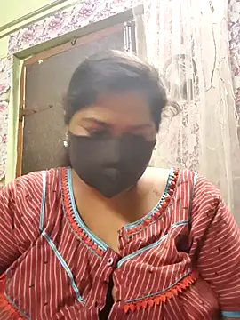 Liyaa 24 online show from 07/16/26, 05:41