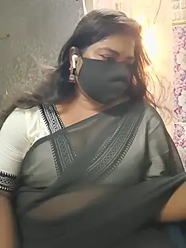 Liyaa 24 online show from 07/21/26, 04:20