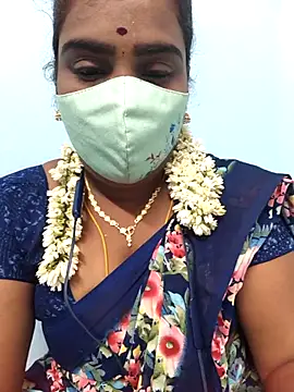 Snapshot of Tamil_riyalini12 chatting on 10/13/25, 07:58 Tamil riyalini12 online show from 10/13/25, 07:58