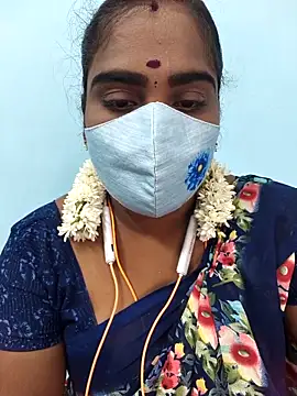 Snapshot of Tamil_riyalini12 chatting on 10/30/25, 04:14 Tamil riyalini12 online show from 10/30/25, 04:14