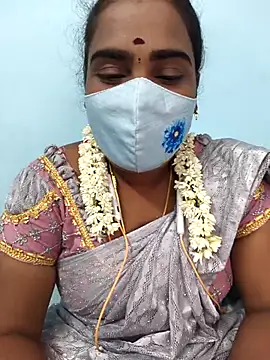 Snapshot of Tamil_riyalini12 chatting on 10/31/25, 05:52 Tamil riyalini12 online show from 10/31/25, 05:52