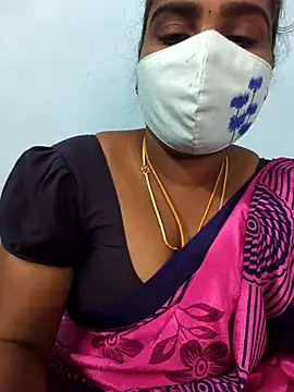 Snapshot of Tamil_riyalini12 chatting on 12/15/25, 05:34 Tamil riyalini12 online show from 12/15/25, 05:34