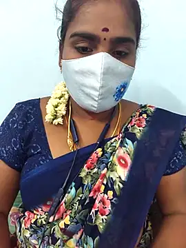 Snapshot of Tamil_riyalini12 chatting on 12/17/25, 05:19 Tamil riyalini12 online show from 12/17/25, 05:19