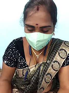 Snapshot of Tamil_riyalini12 chatting on 02/06/26, 01:14 Tamil riyalini12 online show from 02/06/26, 01:14