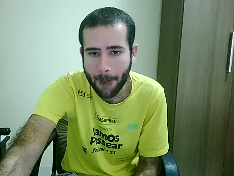 Snapshot of fthrfthr chatting on 10/17/25, 03:42 fthrfthr online show from 10/17/25, 03:42