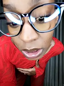 Snapshot of chocolatehotwife chatting on 05/09/26, 01:44 chocolatehotwife online show from 05/09/26, 01:44