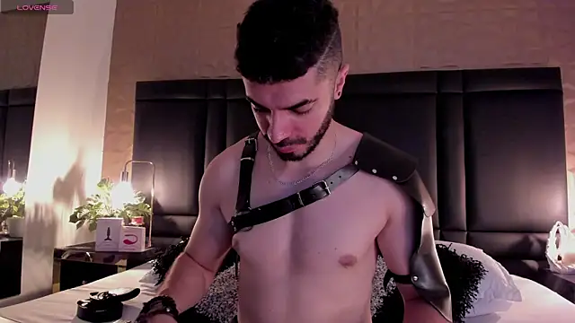 AxelThompson  online show from 11/01/25, 11:34